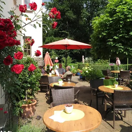 Waldschloesschen בית הארחה