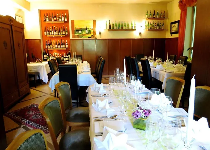 Waldschloesschen בית הארחה 2*